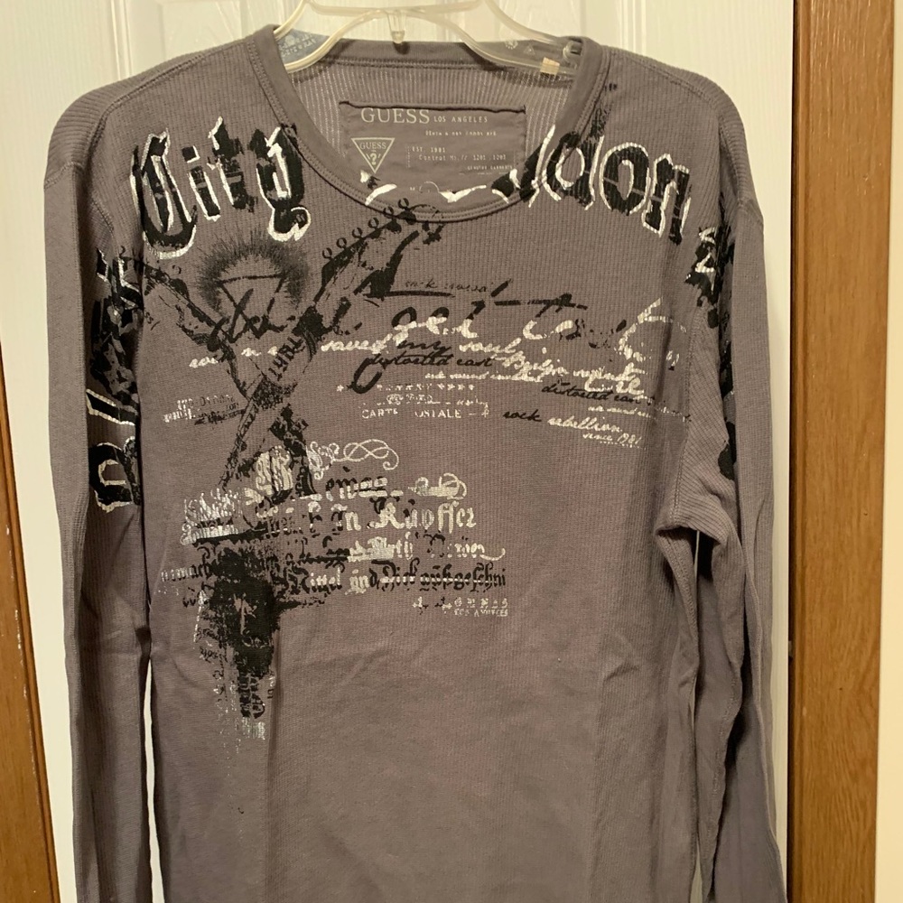 Men’s guess pull over like new size large
